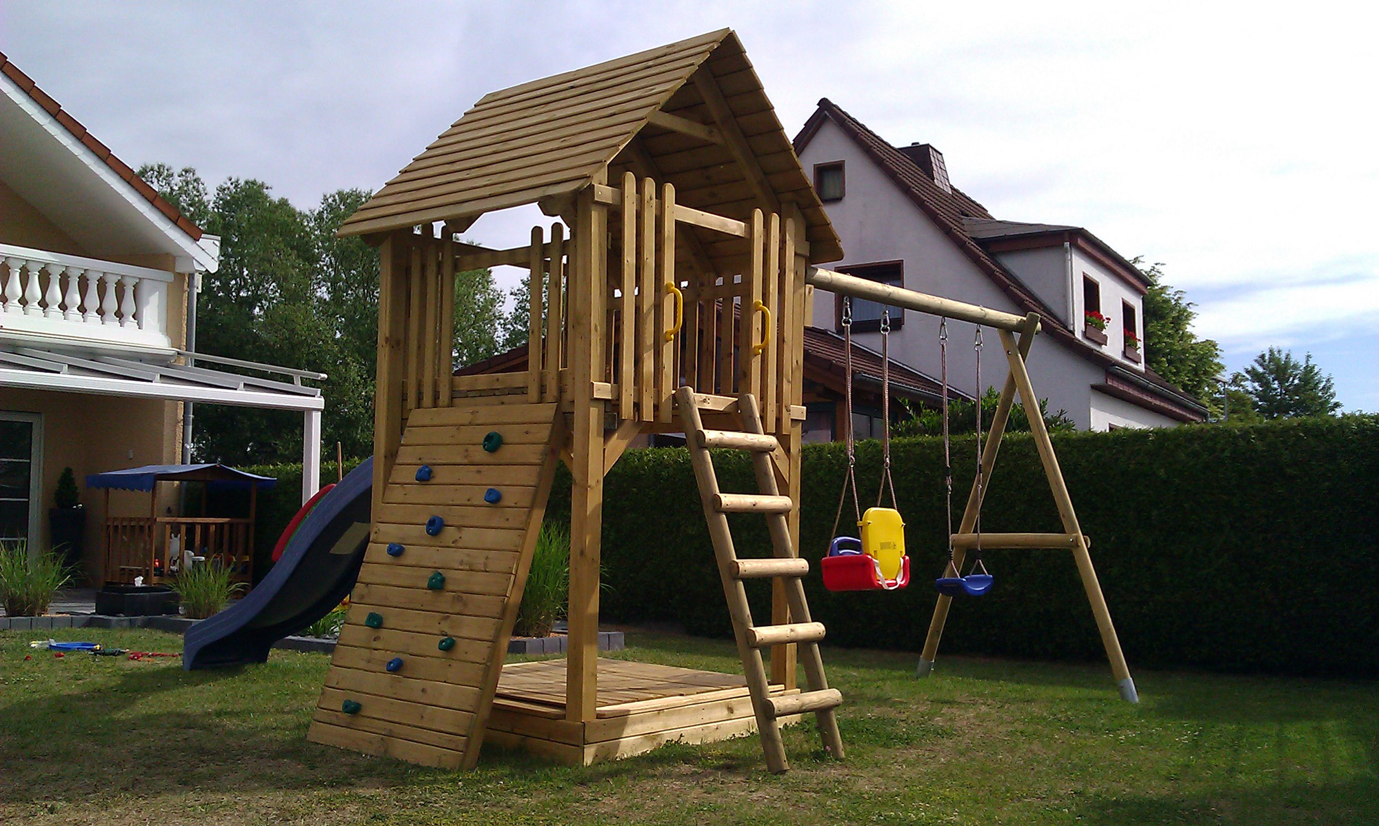 Spielturm Tipps - Tipps zum Spielturm Aufbau - Welche Höhe ist für einen Spielturm im heimischen Garten erlaubt?